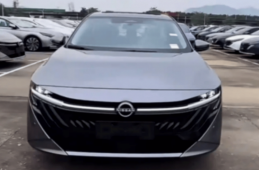 新一代日產軒逸實車,不怒自威,明年一季度上市